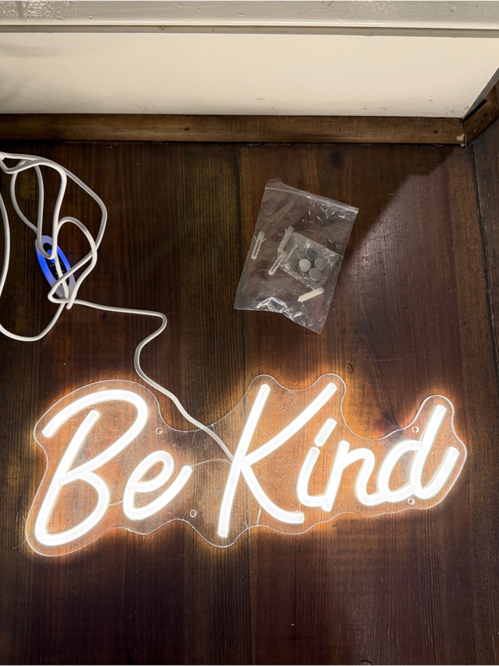 LED 'Be Kind' White Neon Wall Sign - Home Wall Decor
